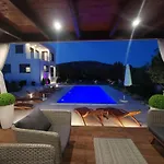 Modern With Private Heated Pool And Lounge Area For A Relaxing - Four Bedroom Villa Vinisce