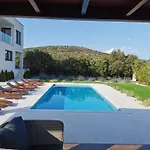 Villa Modern With Private Heated Pool And Lounge Area For A Relaxing - Four Bedroom *